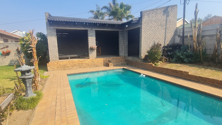3 Bedroom Property for Sale in Dalpark Proper Gauteng