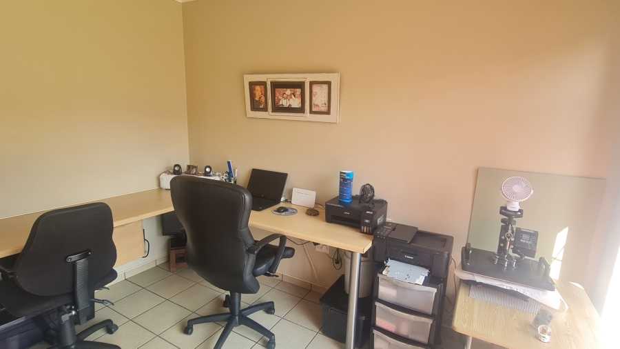 3 Bedroom Property for Sale in Dalpark Proper Gauteng