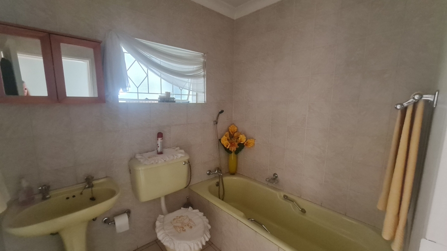 3 Bedroom Property for Sale in Dalpark Proper Gauteng