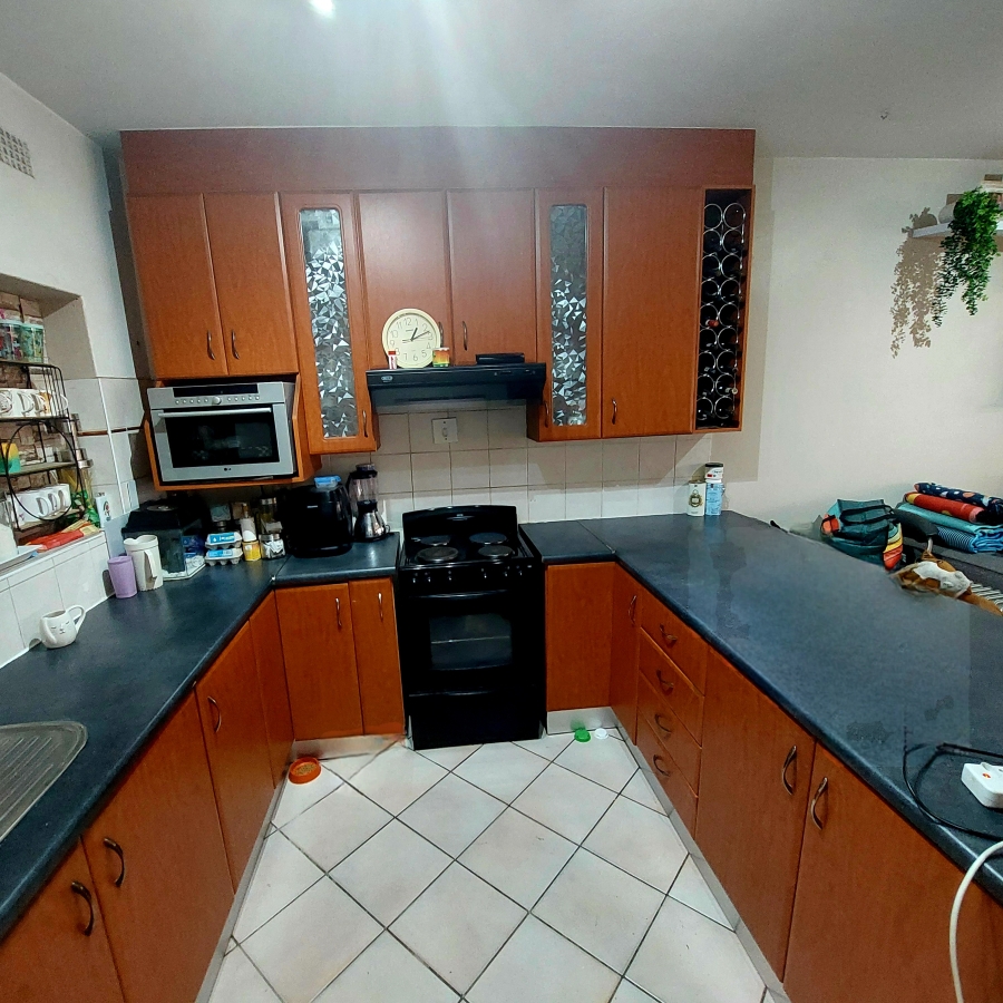 2 Bedroom Property for Sale in Dayanglen Gauteng