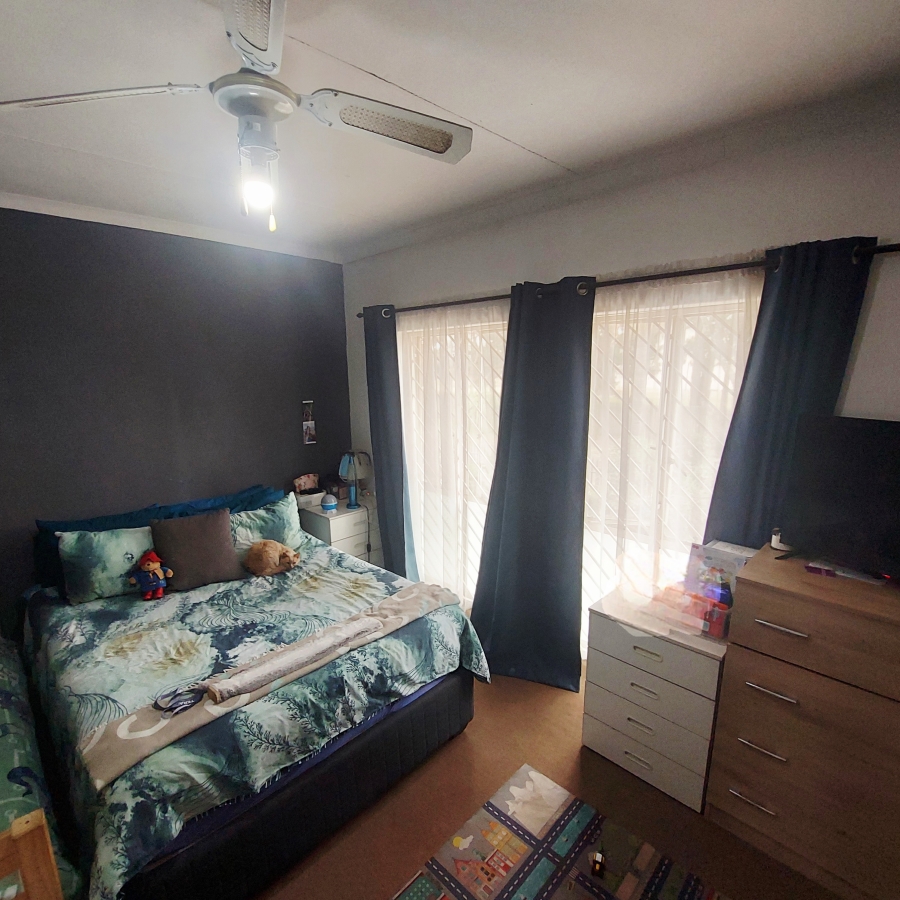 2 Bedroom Property for Sale in Dayanglen Gauteng