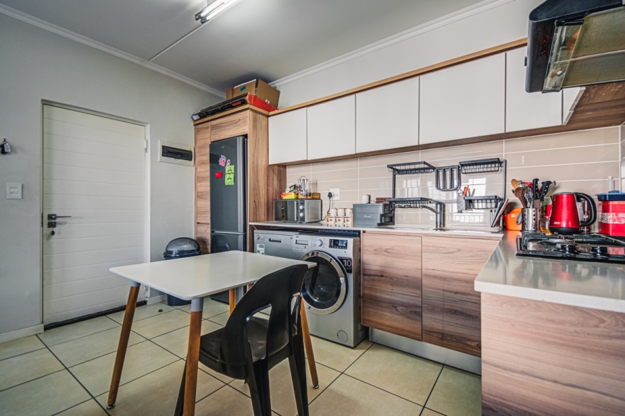 1 Bedroom Property for Sale in Modderfontein Gauteng