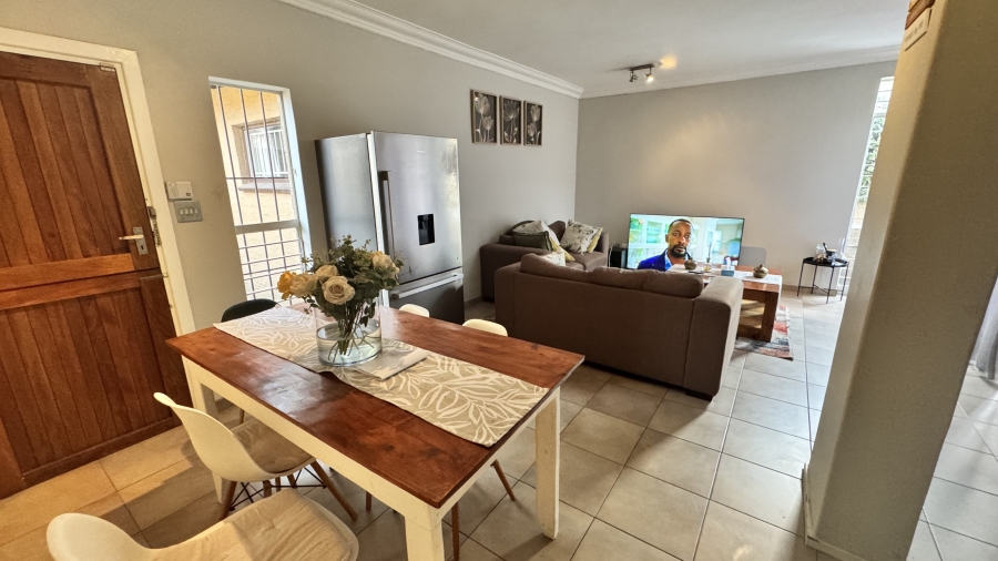 To Let 3 Bedroom Property for Rent in Sandown Gauteng