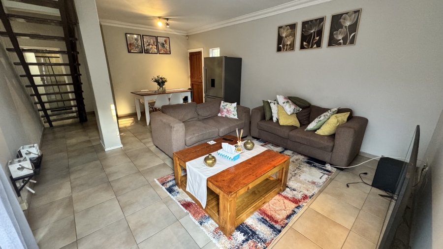 To Let 3 Bedroom Property for Rent in Sandown Gauteng