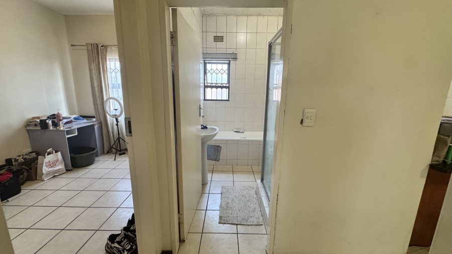 To Let 2 Bedroom Property for Rent in Lonehill Gauteng