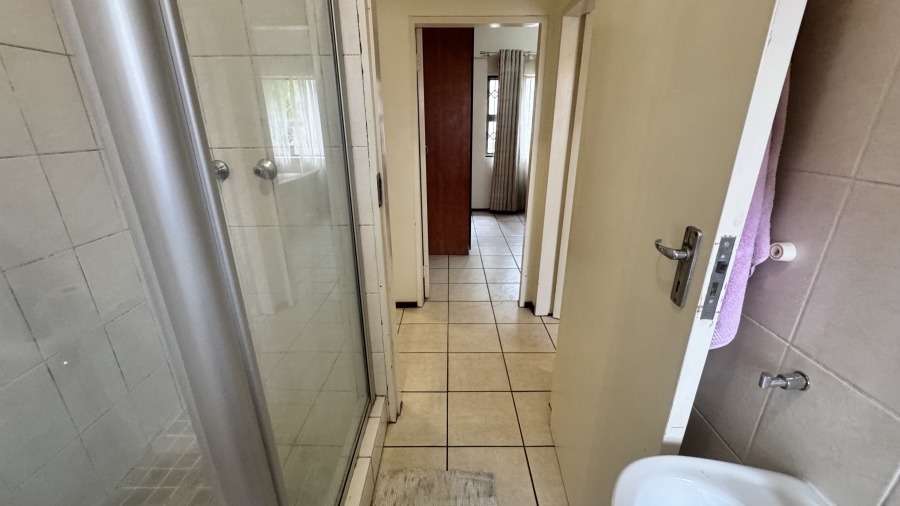 To Let 2 Bedroom Property for Rent in Lonehill Gauteng