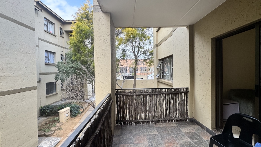 To Let 2 Bedroom Property for Rent in Lonehill Gauteng