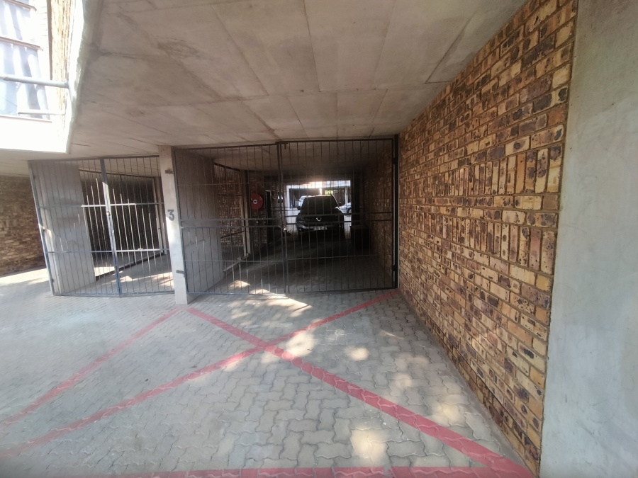 2 Bedroom Property for Sale in Pretoria North Gauteng
