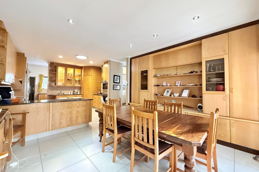 5 Bedroom Property for Sale in Wingate Park Gauteng
