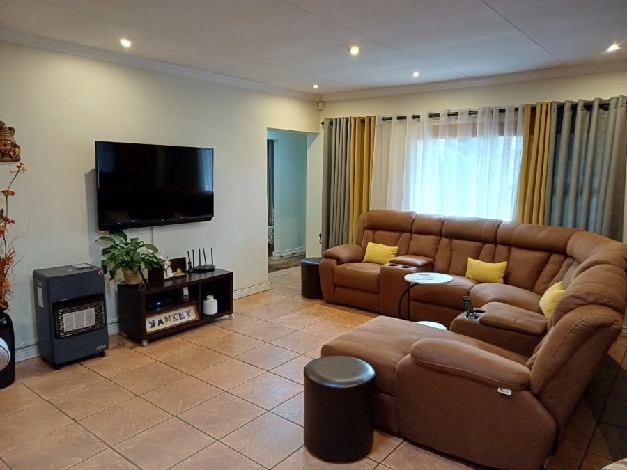 3 Bedroom Property for Sale in Wierda Park Gauteng
