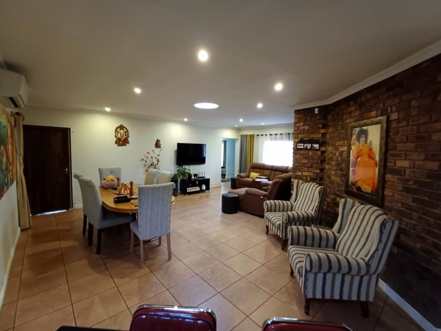 3 Bedroom Property for Sale in Wierda Park Gauteng