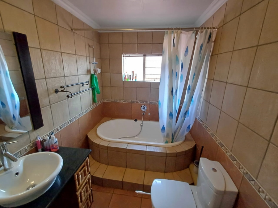 3 Bedroom Property for Sale in Wierda Park Gauteng