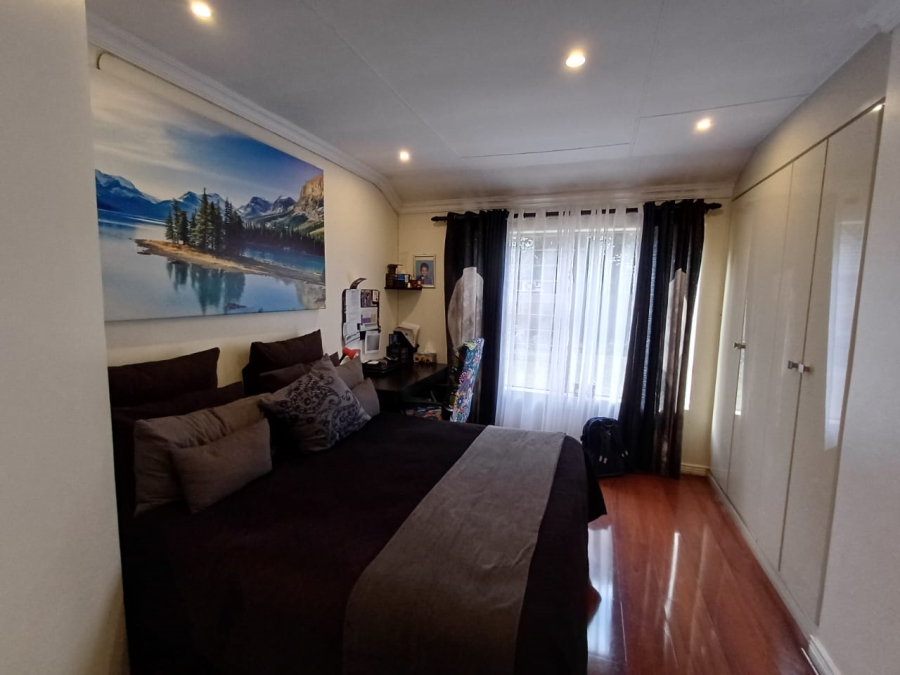 3 Bedroom Property for Sale in Wierda Park Gauteng