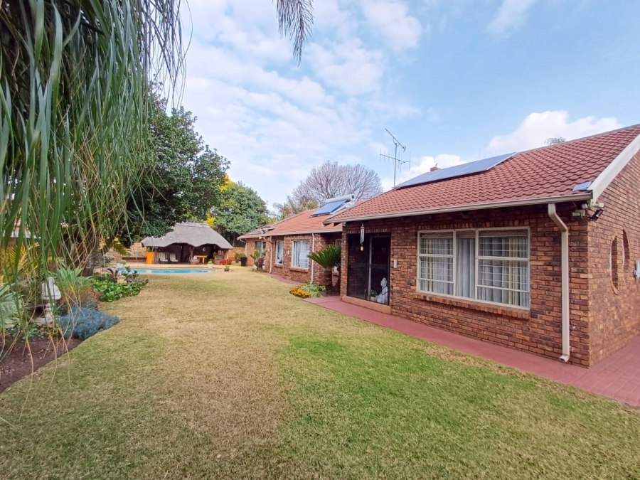 3 Bedroom Property for Sale in Wierda Park Gauteng