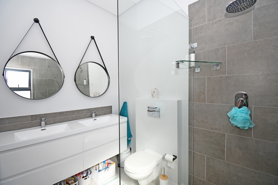 3 Bedroom Property for Sale in Broadacres Gauteng