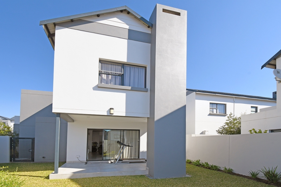 3 Bedroom Property for Sale in Broadacres Gauteng