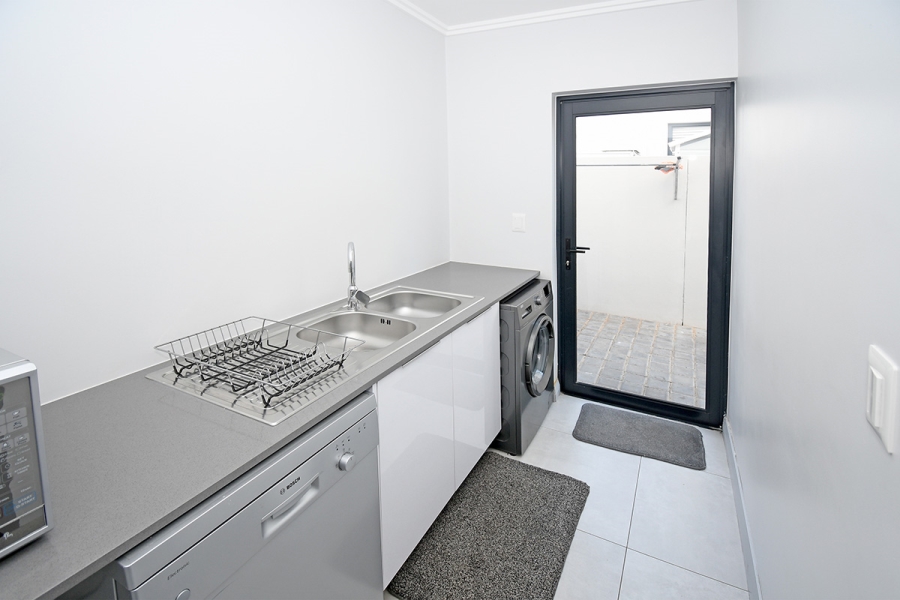 3 Bedroom Property for Sale in Broadacres Gauteng