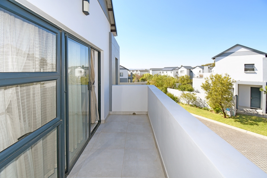 3 Bedroom Property for Sale in Broadacres Gauteng