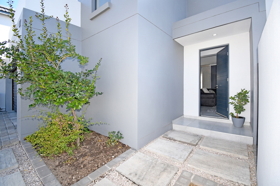 3 Bedroom Property for Sale in Broadacres Gauteng