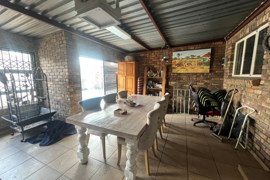 3 Bedroom Property for Sale in Rooihuiskraal North Gauteng