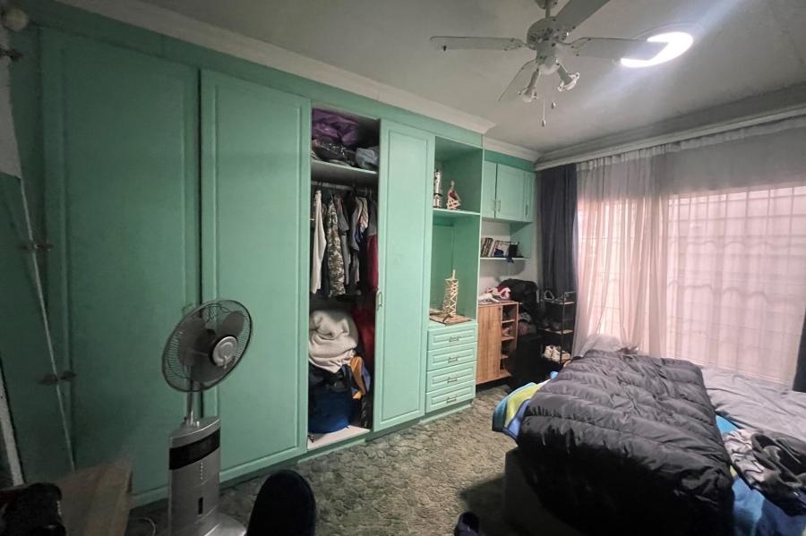 3 Bedroom Property for Sale in Rooihuiskraal North Gauteng