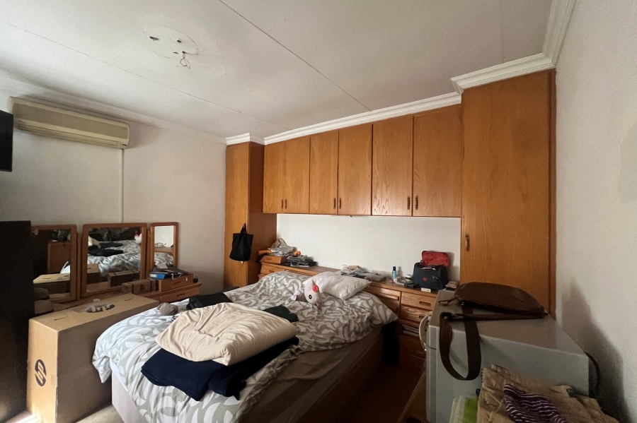 3 Bedroom Property for Sale in Rooihuiskraal North Gauteng
