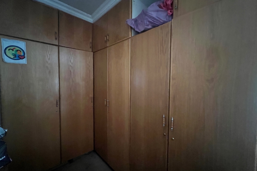 3 Bedroom Property for Sale in Rooihuiskraal North Gauteng