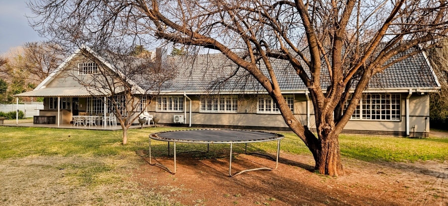 4 Bedroom Property for Sale in Three Rivers Proper Gauteng