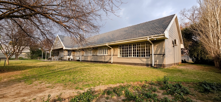 4 Bedroom Property for Sale in Three Rivers Proper Gauteng