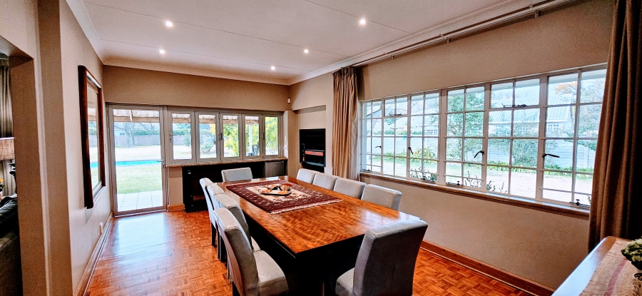 4 Bedroom Property for Sale in Three Rivers Proper Gauteng