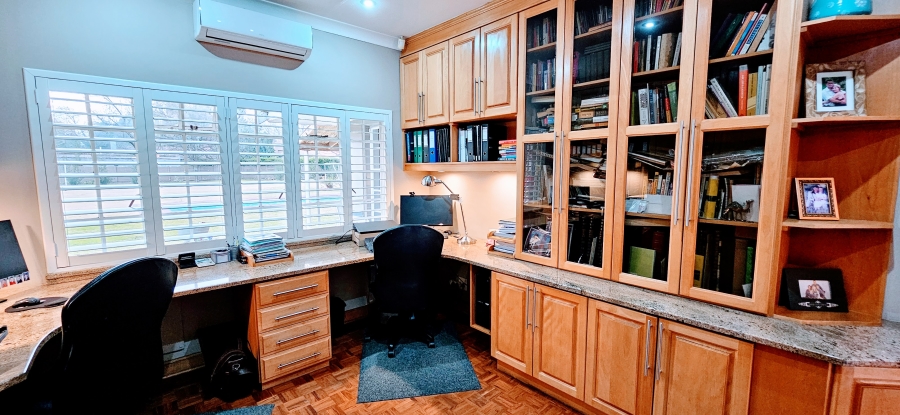 4 Bedroom Property for Sale in Three Rivers Proper Gauteng