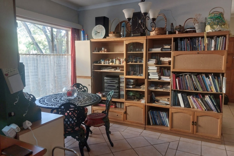 3 Bedroom Property for Sale in Rooihuiskraal Gauteng