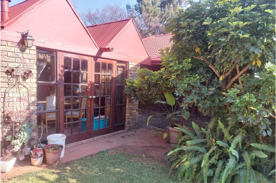 3 Bedroom Property for Sale in Rooihuiskraal Gauteng
