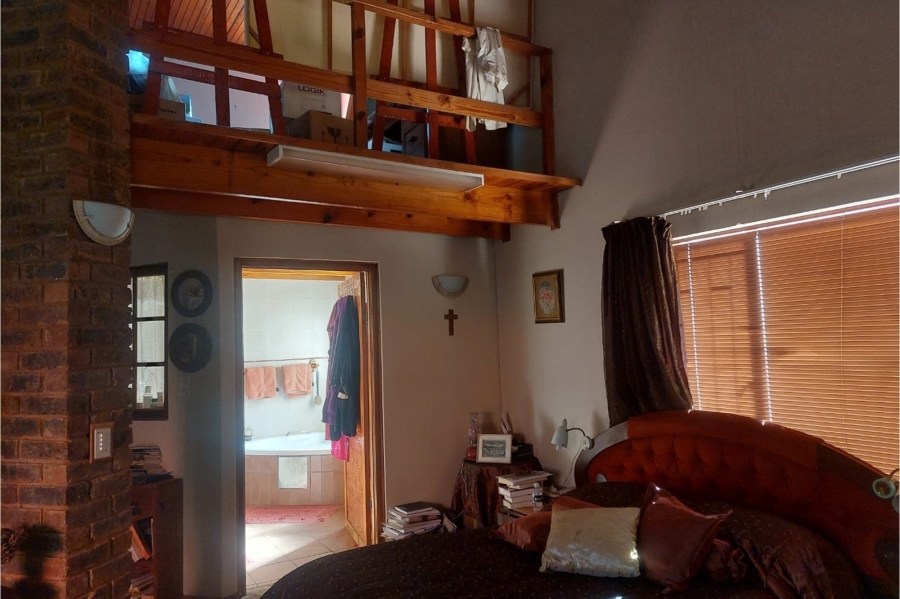 3 Bedroom Property for Sale in Rooihuiskraal Gauteng