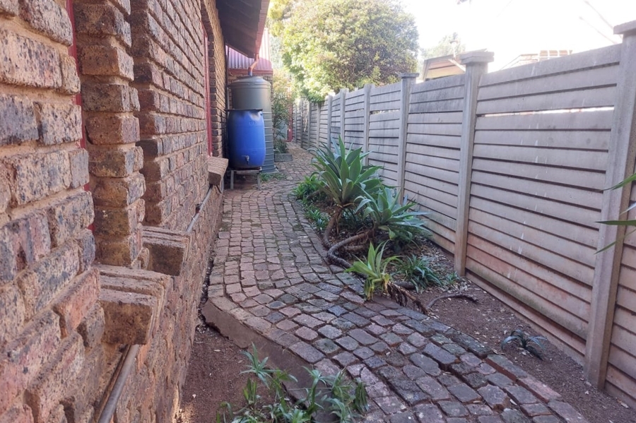 3 Bedroom Property for Sale in Rooihuiskraal Gauteng