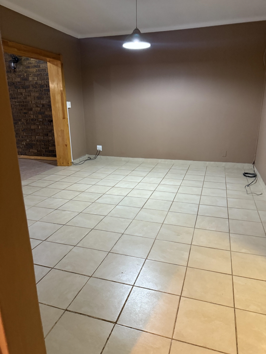 3 Bedroom Property for Sale in Mountain View Gauteng