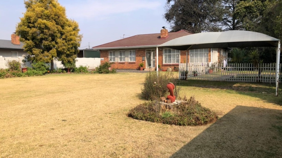 4 Bedroom Property for Sale in Selcourt Gauteng