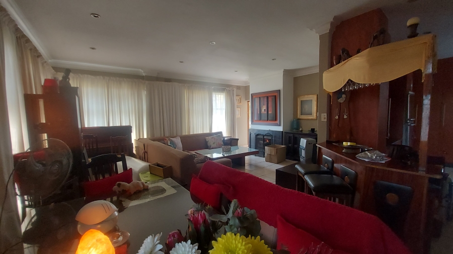 4 Bedroom Property for Sale in Selcourt Gauteng
