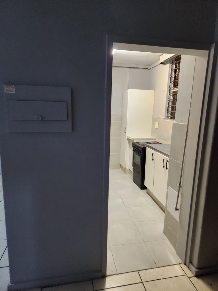 To Let 1 Bedroom Property for Rent in Pretoria Central Gauteng