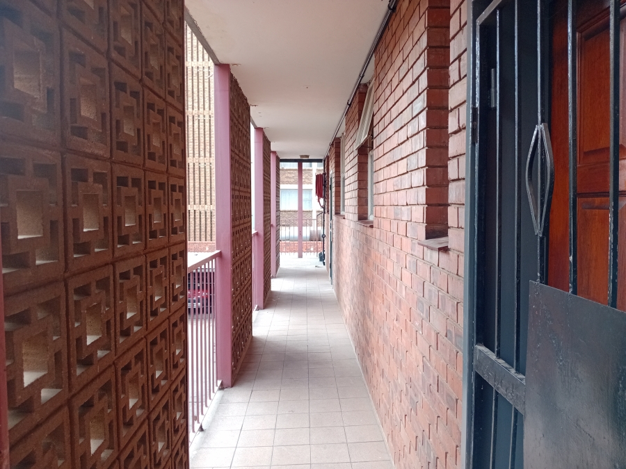 To Let 1 Bedroom Property for Rent in Pretoria Central Gauteng