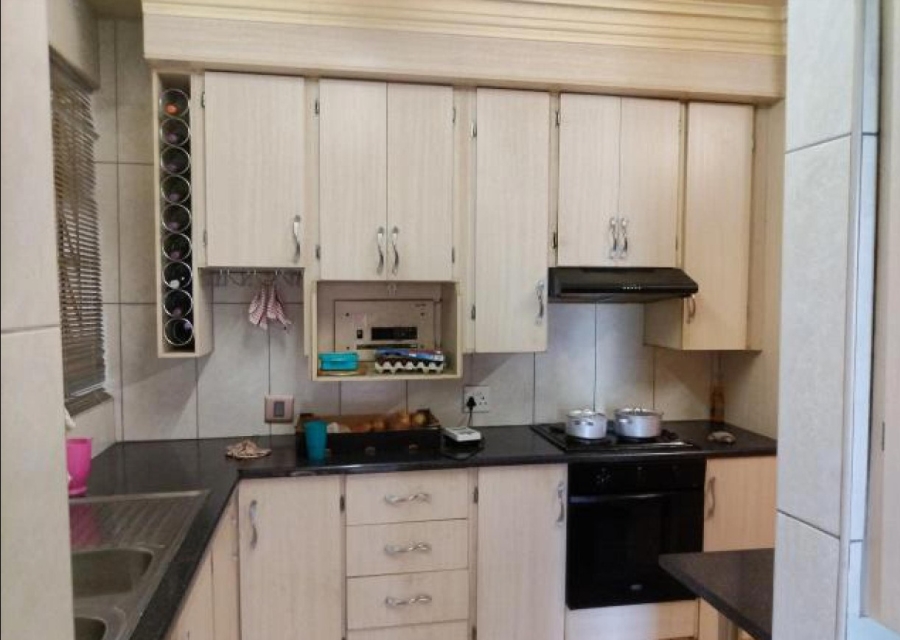 2 Bedroom Property for Sale in Pretoria Central Gauteng