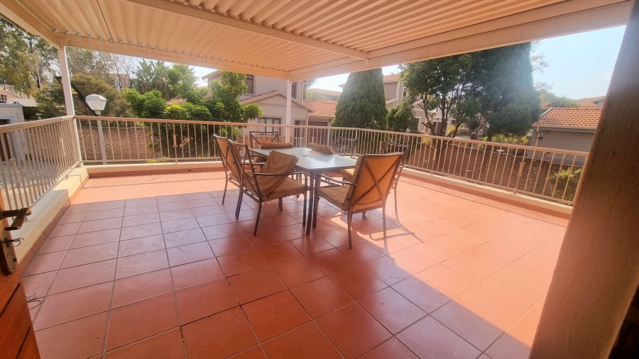 4 Bedroom Property for Sale in Halfway Gardens Gauteng