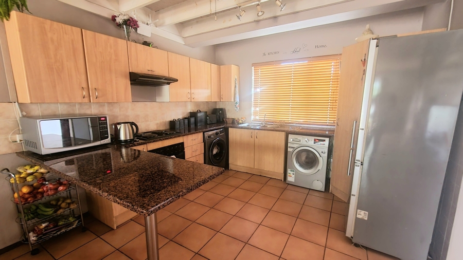 4 Bedroom Property for Sale in Halfway Gardens Gauteng