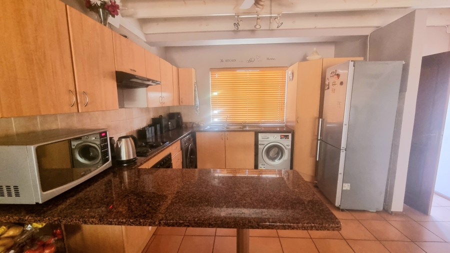 4 Bedroom Property for Sale in Halfway Gardens Gauteng