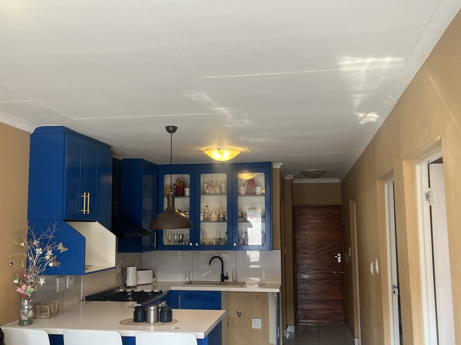 3 Bedroom Property for Sale in Albertsdal Gauteng