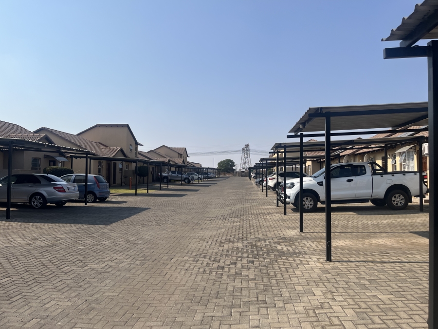 3 Bedroom Property for Sale in Albertsdal Gauteng