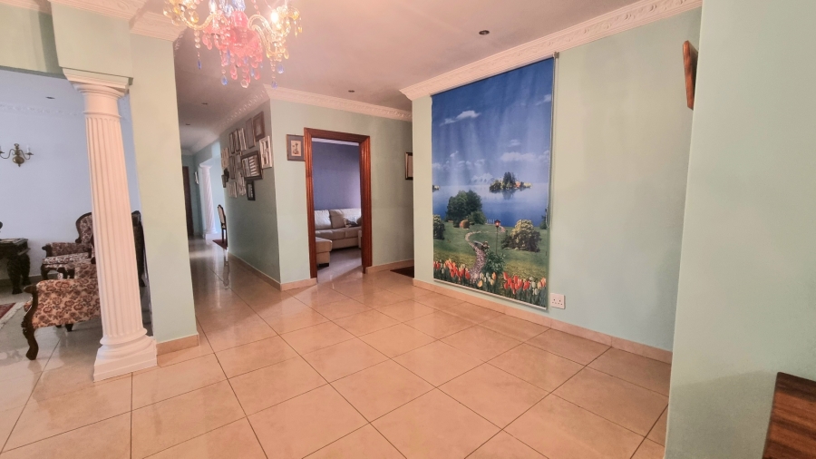 5 Bedroom Property for Sale in Crescent Wood Country Estate Gauteng