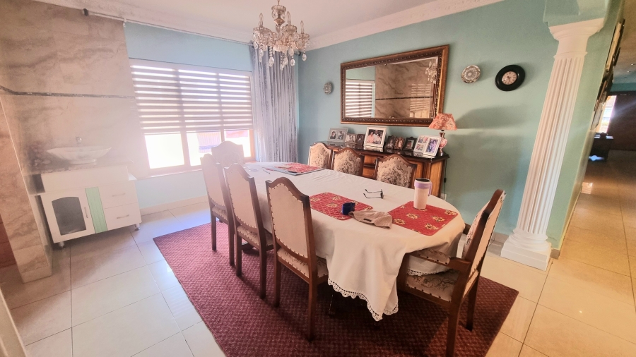 5 Bedroom Property for Sale in Crescent Wood Country Estate Gauteng