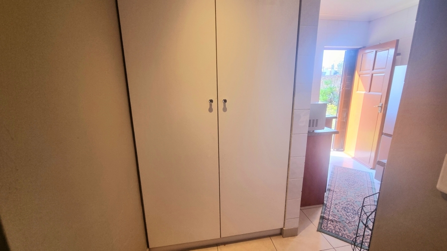 5 Bedroom Property for Sale in Crescent Wood Country Estate Gauteng