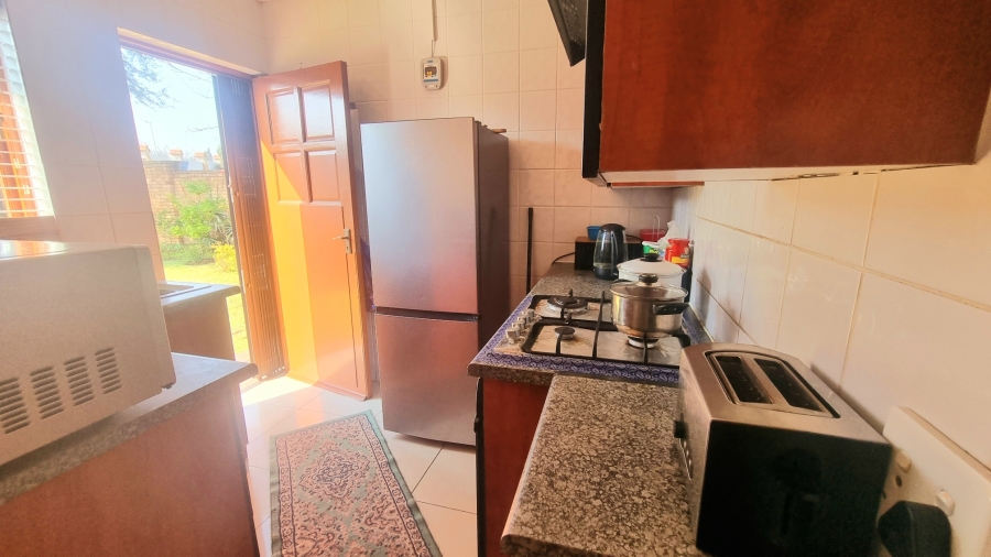 5 Bedroom Property for Sale in Crescent Wood Country Estate Gauteng